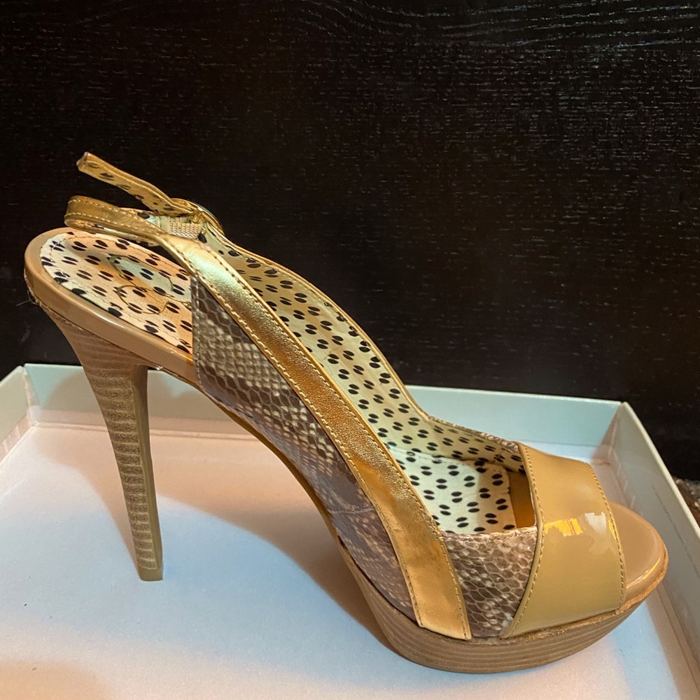 Jessica Simpson platform heels